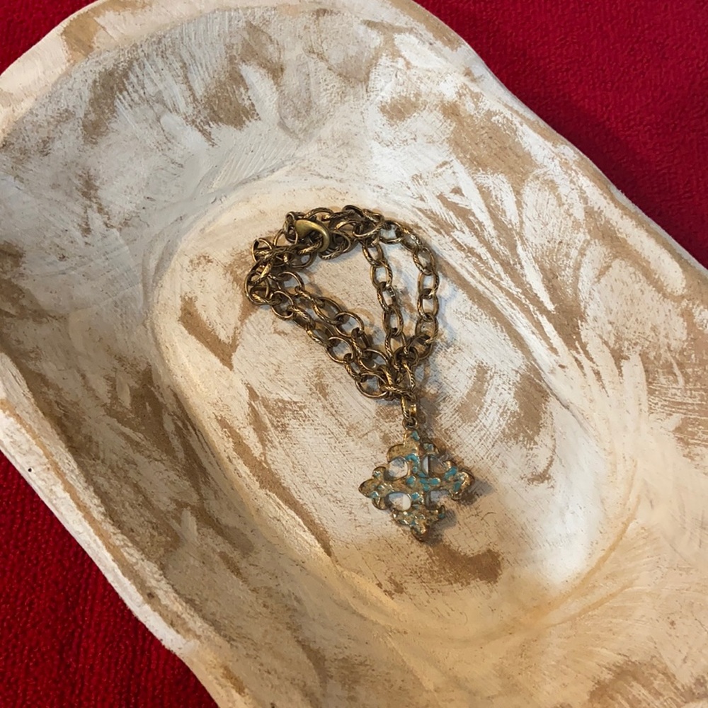Chain link bracelet with patina cross